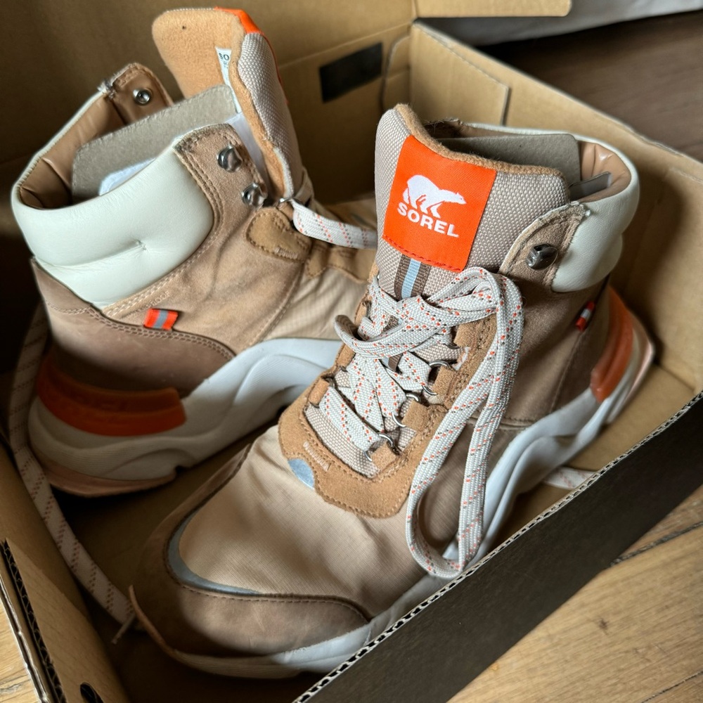 Sorel KINETIC Tawny Buff and Orange High-Top Waterproof Fall/Winter Boots Size 9 - Picture 2 of 9